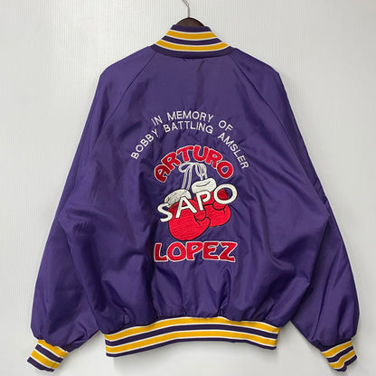 【中古品】【メンズ】 WESTARK ウエストアーク USA製 "ARTURO SAPO LOPEZ"EMBROIDERY NYLON STADIUM JACKET エンブロイダリー ナイロン スタジアム ジャケット アウター 146-260624-cs-09-izu サイズ：XL カラー：パープル 万代Net店