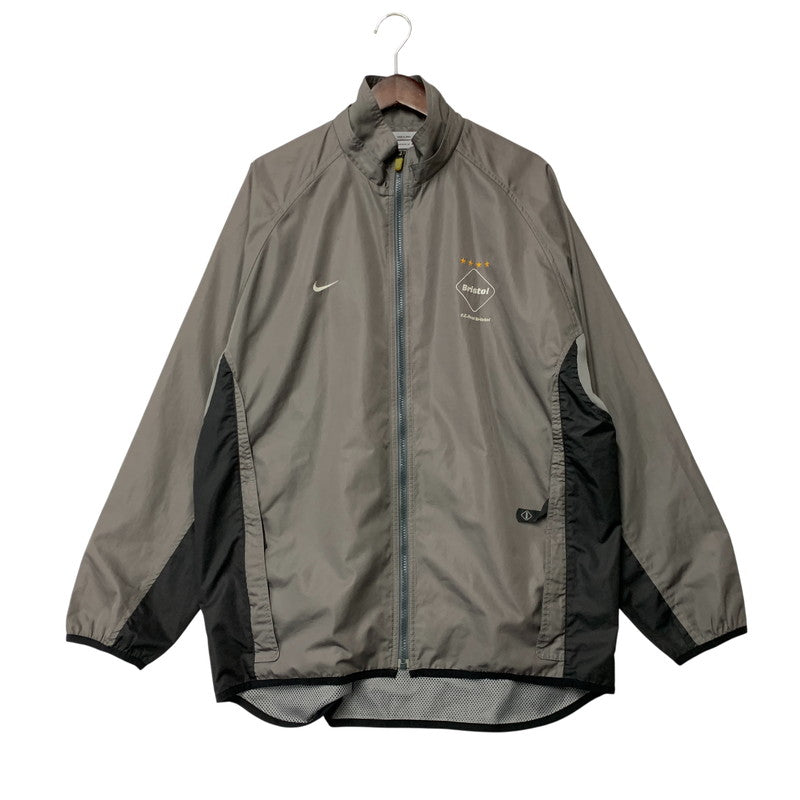 【中古品】【メンズ】 F.C.REAL BRISTOL×NIKE エフシーレアルブリストル×ナイキ F0 MAS 00’S NYLON JACKET ナイロン ジャケット アウター 142-260611-cs-11-izu サイズ：M カラー：グレー 万代Net店