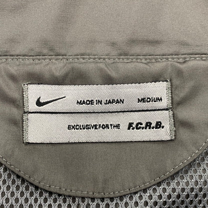 【中古品】【メンズ】 F.C.REAL BRISTOL×NIKE エフシーレアルブリストル×ナイキ F0 MAS 00’S NYLON JACKET ナイロン ジャケット アウター 142-260611-cs-11-izu サイズ：M カラー：グレー 万代Net店