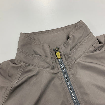 【中古品】【メンズ】 F.C.REAL BRISTOL×NIKE エフシーレアルブリストル×ナイキ F0 MAS 00’S NYLON JACKET ナイロン ジャケット アウター 142-260611-cs-11-izu サイズ：M カラー：グレー 万代Net店