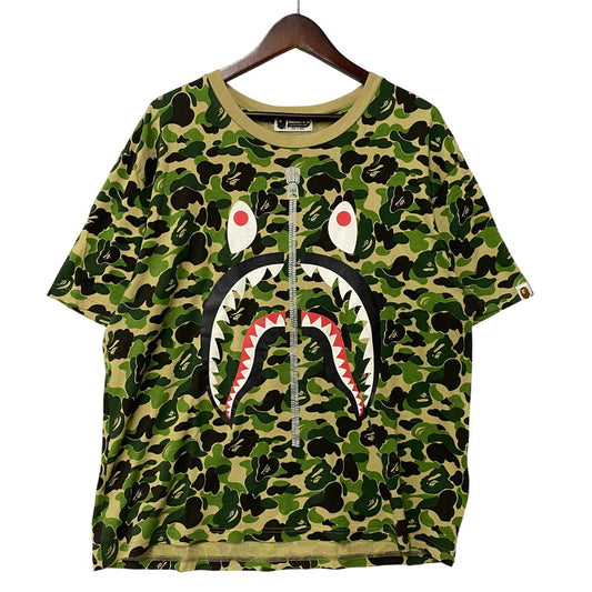 【中古品】【メンズ】 A BATHING APE アベイシングエイプ CAMOUFLAGE SHARK SS TEE カモフラージュ シャーク ショートスリーブ ティー トップス 半袖 142-260624-cs-18-izu サイズ：F カラー：マルチ 万代Net店