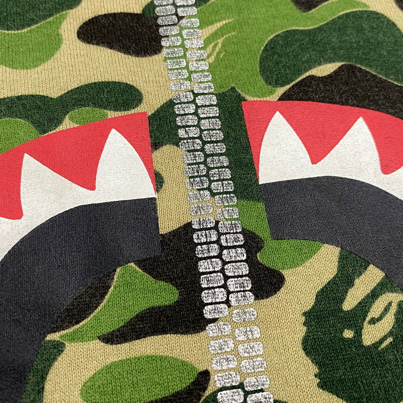 【中古品】【メンズ】 A BATHING APE アベイシングエイプ CAMOUFLAGE SHARK SS TEE カモフラージュ シャーク ショートスリーブ ティー トップス 半袖 142-260624-cs-18-izu サイズ：F カラー：マルチ 万代Net店