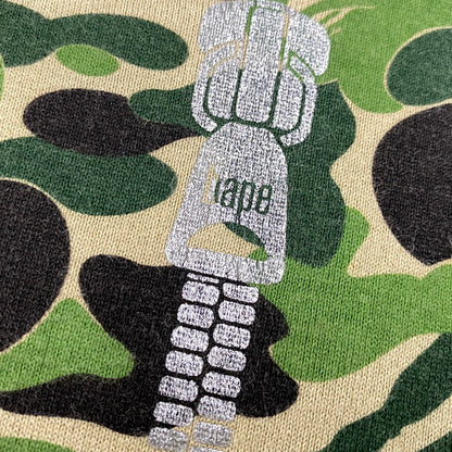 【中古品】【メンズ】 A BATHING APE アベイシングエイプ CAMOUFLAGE SHARK SS TEE カモフラージュ シャーク ショートスリーブ ティー トップス 半袖 142-260624-cs-18-izu サイズ：F カラー：マルチ 万代Net店