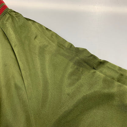 【現状渡し品】【メンズ】 ガールズ＆パンツァー プラウダ高校 リバーシブル スカジャン アウター 147-260611-cs-02-izu サイズ：XL カラー：カーキ×ベージュ/カーキ 万代Net店