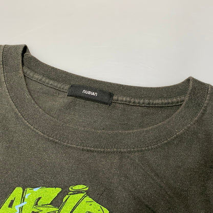 【中古品】【メンズ】 NUBIAN×JUN INAGAWA ヌビアン×ジュンイナガワ GRAPHIC SS TEE グラフィック ショートスリーブ ティー トップス 半袖 142-260627-cs-06-izu サイズ：XXL カラー：チャコール 万代Net店