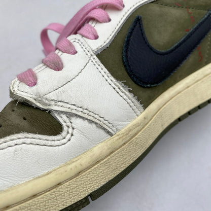【中古品】【メンズ】 NIKE ナイキ × TRAVIS SCOTT トラヴィス・スコット AIR JORDAN 1 LOW OG SP DM7866-200 エアジョーダン 1 ロー OG SP スニーカー 靴 160-260616-as-07-izu サイズ：27cm カラー：MEDIUM OLIVE/BLACK-SAIL-MUSLIN 万代Net店