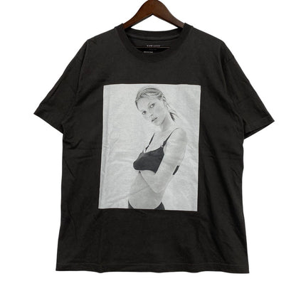 【中古品】【メンズ】 BIOTOP ビオトープ BOM-74000-A KATE MOSS BY DAVID SIMS PHOTO T-SHIRTS ケイトモス デヴィッドシムズ フォト Tシャツ トップス 140-260617-kh-04-izu サイズ：L カラー：チャコール系 万代Net店