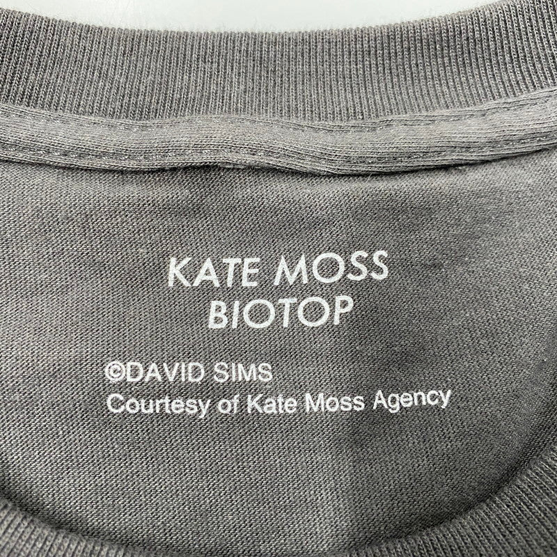 【中古品】【メンズ】 BIOTOP ビオトープ BOM-74000-A KATE MOSS BY DAVID SIMS PHOTO T-SHIRTS ケイトモス デヴィッドシムズ フォト Tシャツ トップス 140-260617-kh-04-izu サイズ：L カラー：チャコール系 万代Net店