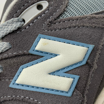【中古品】【メンズ】 NEW BALANCE ニューバランス M2002RFB 2002R スニーカー 靴 162-260630-kh-11-izu サイズ：27.5 カラー：グレー×ライトブルー系 万代Net店