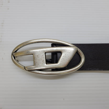 【中古品】【メンズ】 DIESEL ディーゼル X08516 B-1DR COWLEATHER DLOGO BUCKLE BELT カウレザー ディーロゴ バックル ベルト 服飾雑貨 205-260622-cs-10-izu サイズ：80/W32 カラー：ブラック×シルバー 万代Net店
