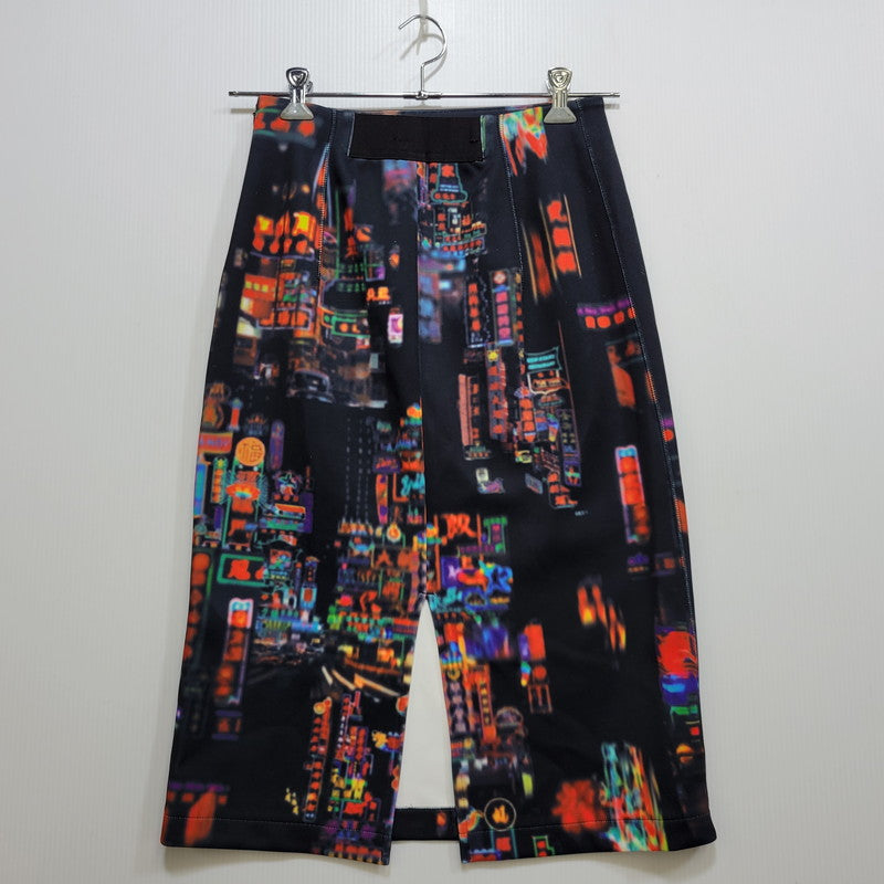 【中古品】【レディース】 VIVIENNE TAM ヴィヴィアンタム 13275922 HONG KONG NEON PRINT SKIRT 香港 ネオン プリント スカート 168-260702-cs-09-izu サイズ：38 カラー：マルチ 万代Net店
