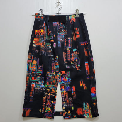【中古品】【レディース】 VIVIENNE TAM ヴィヴィアンタム 13275922 HONG KONG NEON PRINT SKIRT 香港 ネオン プリント スカート 168-260702-cs-09-izu サイズ：38 カラー：マルチ 万代Net店