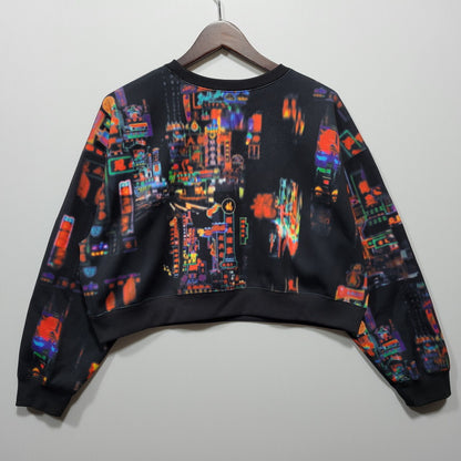 【中古品】【レディース】 VIVIENNE TAM ヴィヴィアンタム HONG KONG NEON PRINT SWEAT 13275960 香港ネオンプリント スウェット 長袖 168-260623-as-08-izu サイズ：38 カラー：マルチカラー 万代Net店