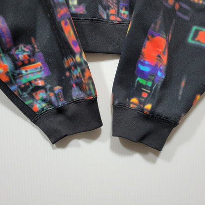 【中古品】【レディース】 VIVIENNE TAM ヴィヴィアンタム HONG KONG NEON PRINT SWEAT 13275960 香港ネオンプリント スウェット 長袖 168-260623-as-08-izu サイズ：38 カラー：マルチカラー 万代Net店