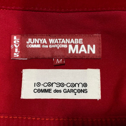 【中古品】【メンズ】 JUNYA WATANABE COMME DES GARCONS MAN ジュンヤ ワタナベ コム デ ギャルソン マン × 10・CORSO・COMO ディエチ コルソ コモ × LEVI'S リーバイス SUEDE TRUCKER JACKET アウター 140-260626-ya-09-izu サイズ：M カラー：レッド 万代Net店