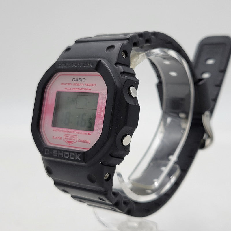 【中古品】【メンズ/レディース】 G-SHOCK ジーショック DIGITAL 5600 SERIES SAKURA STORM DW-5600TCB デジタル サクラストーム 腕時計 196-260704-as-14-izu サイズ：48.9 × 42.8 × 13.4 mm カラー：ブラック×ピンク 万代Net店