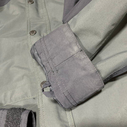 【中古品】【メンズ】 THE NORTH FACE ザ・ノースフェイス MOUNTAIN LIGHT JACKET NP62236 マウンテンライトジャケット アウター 144-260628-as-25-izu サイズ：L カラー：グレー系 万代Net店