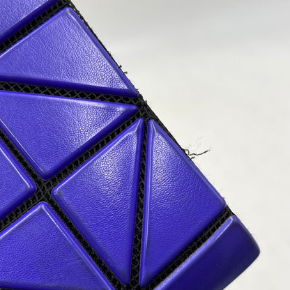 【中古品】【メンズ/レディース】 BAOBAO ISSEY MIYAKE バオバオ イッセイミヤケ BB01-AG781 BOOK WALLET MATTE ブック ウォレット マット 二つ折り財布 財布 200-260629-cs-07-izu カラー：パープル 万代Net店