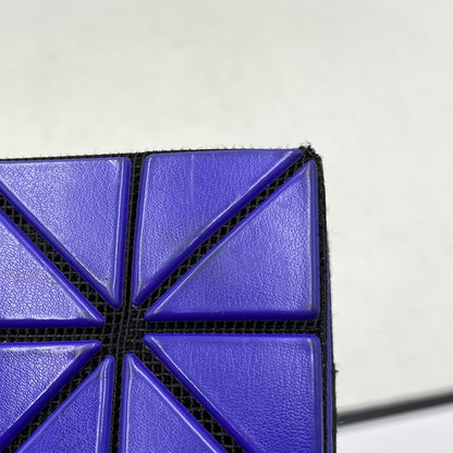 【中古品】【メンズ/レディース】 BAOBAO ISSEY MIYAKE バオバオ イッセイミヤケ BB01-AG781 BOOK WALLET MATTE ブック ウォレット マット 二つ折り財布 財布 200-260629-cs-07-izu カラー：パープル 万代Net店