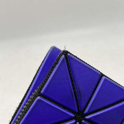 【中古品】【メンズ/レディース】 BAOBAO ISSEY MIYAKE バオバオ イッセイミヤケ BB01-AG781 BOOK WALLET MATTE ブック ウォレット マット 二つ折り財布 財布 200-260629-cs-07-izu カラー：パープル 万代Net店