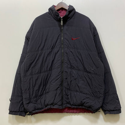【現状渡し品】【メンズ】 NIKE ナイキ BIG SWOOSH REVERSIBLE JACKET ビッグ スウッシュ リバーシブル ジャケット 銀タグ 146-260702-as-10-izu サイズ：L カラー：ブラック/バーガンディー 万代Net店