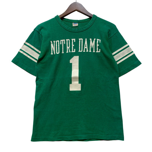 【中古品】【メンズ】 Champion チャンピオン NOTRE DAME 1 FOOTBALL TEE ノートルダム フットボール Tシャツ バータグ後期 146-260702-as-07-izu サイズ：M カラー：グリーン 万代Net店