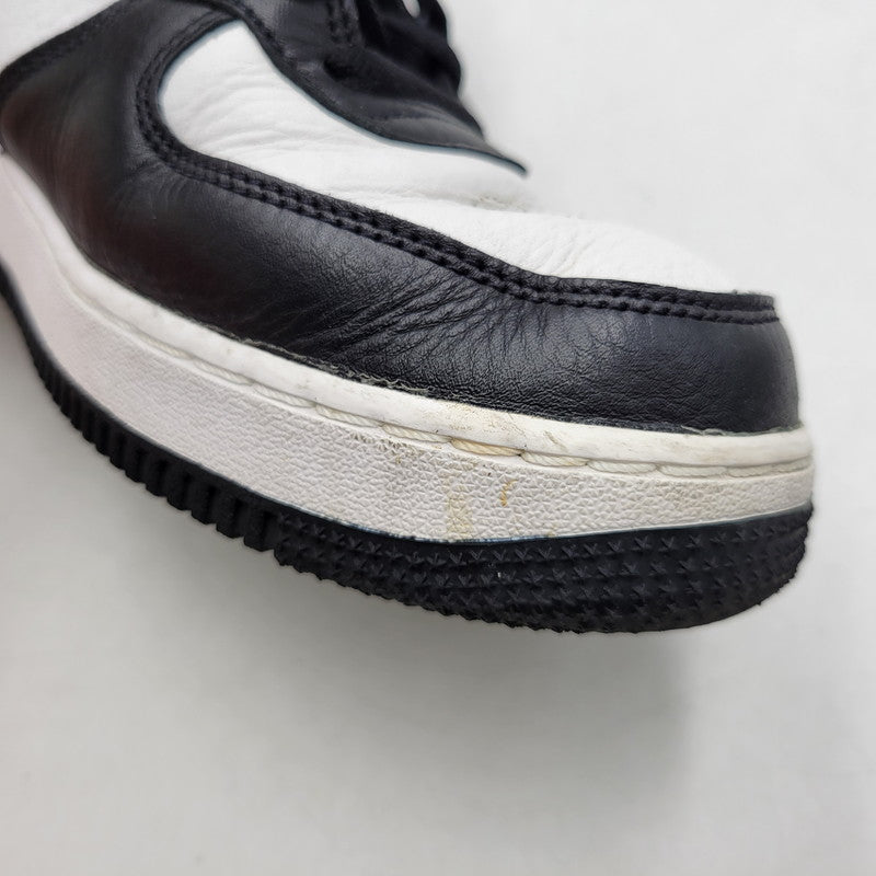 【中古品】【メンズ】 NIKE ナイキ × STUSSY ステューシー DJ7840-002 AIR FORCE 1 MID エア フォース 1 ミッド スニーカー 靴 160-260630-kh-07-izu サイズ：26.5 カラー：BLACK/BLACK-WHITE 万代Net店