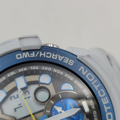 【中古品】【メンズ/レディース】 G-SHOCK ジーショック GN-1000C GULFMASTER ガルフマスター アナデジ 腕時計 時計 196-260702-cs-15-izu サイズ：50.5 × 53.4 × 15.9 mm カラー：ライトグレー系×ブルー 万代Net店