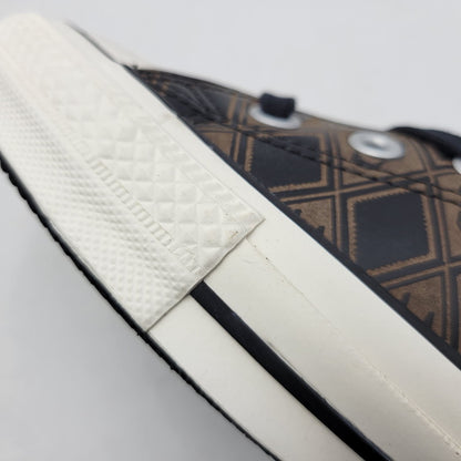 【中古品】【メンズ】 CONVERSE コンバース× ジョジョの奇妙な冒険 1CK800 ダイヤモンドは砕けない ALL STAR 100 OX JO オールスター 吉良吉影 スニーカー シューズ 靴 162-260702-cs-17-izu サイズ：26.5cm カラー：ブラウン 万代Net店