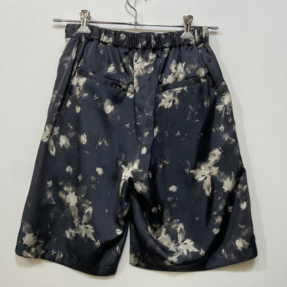 【中古品】【メンズ】 JUHA ユハ 10230804-2 FLORAL EASY SHORTS フローラル イージー ショーツ ショートパンツ ボトムス 151-260703-kh-08-izu サイズ：4 カラー：ブラック×ホワイト系 万代Net店