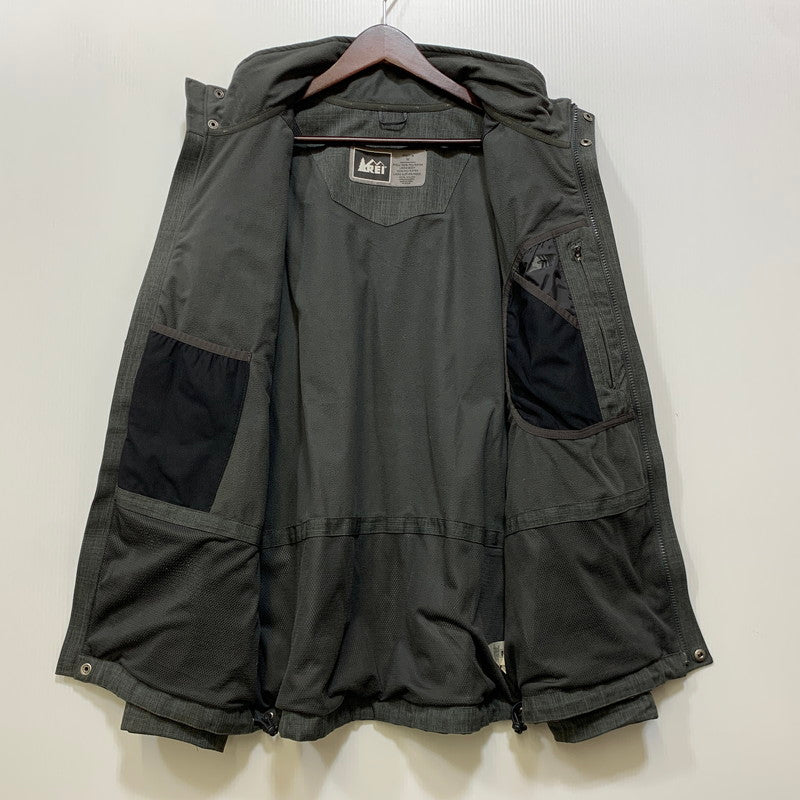 【中古品】【メンズ】 REI アールイーアイ 833085 NYLON ZIPUP MOUNTAIN PARKA ナイロン ジップアップ マウンテン パーカー ジャケット アウター 144-260709-kh-13-izu サイズ：M カラー：ダークグレー 万代Net店