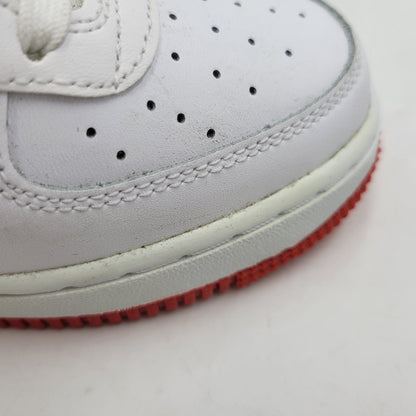 【中古品】【レディース】 NIKE ナイキ GS AIR FORCE 1 LOW DV7762-101 GS エアフォース1 ロー スニーカー 靴 166-260708-as-24-izu サイズ：23.5cm カラー：WHITE/PICANTE RED/WHITE 万代Net店