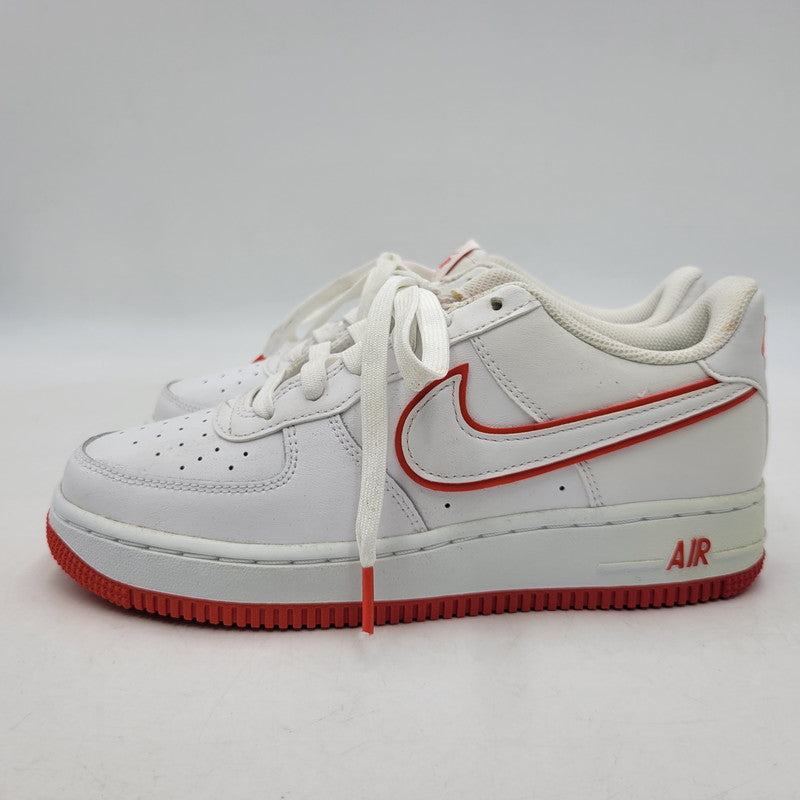 【中古品】【レディース】 NIKE ナイキ GS AIR FORCE 1 LOW DV7762-101 GS エアフォース1 ロー スニーカー 靴 166-260708-as-24-izu サイズ：23.5cm カラー：WHITE/PICANTE RED/WHITE 万代Net店