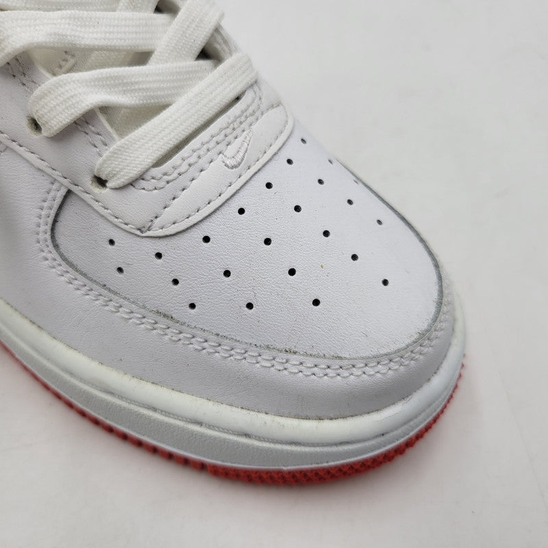 【中古品】【レディース】 NIKE ナイキ GS AIR FORCE 1 LOW DV7762-101 GS エアフォース1 ロー スニーカー 靴 166-260708-as-24-izu サイズ：23.5cm カラー：WHITE/PICANTE RED/WHITE 万代Net店