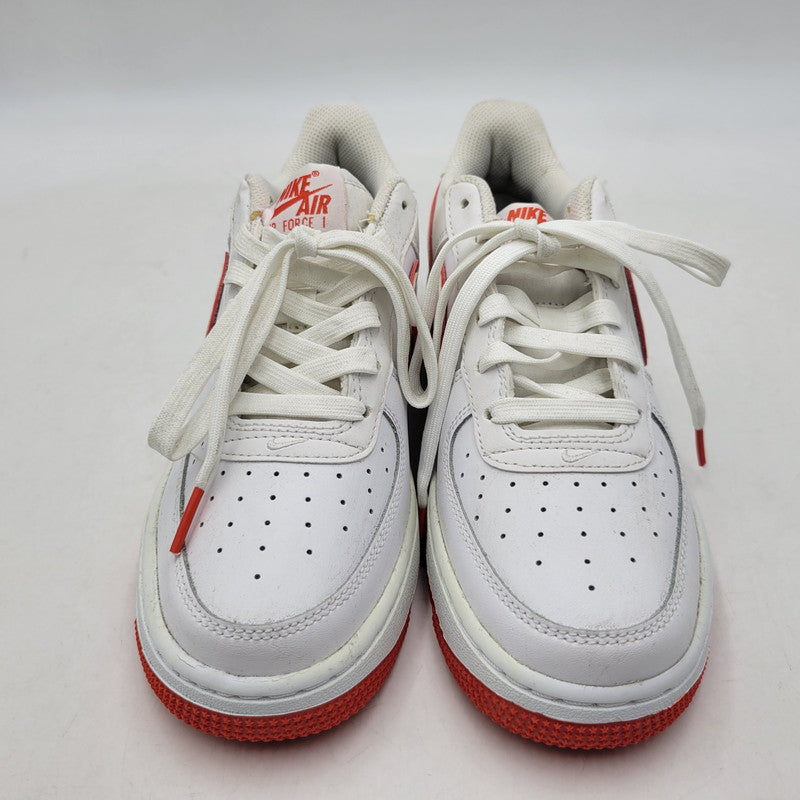 【中古品】【レディース】 NIKE ナイキ GS AIR FORCE 1 LOW DV7762-101 GS エアフォース1 ロー スニーカー 靴 166-260708-as-24-izu サイズ：23.5cm カラー：WHITE/PICANTE RED/WHITE 万代Net店