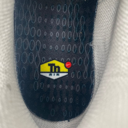 【中古美品】【メンズ】 NIKE ナイキ AIR MAX PLUS VII HQ2197-100 エア マックス プラス 7 スニーカー シューズ 靴 160-260708-as-01-izu サイズ：27.5cm カラー：WHITE/WHITE-BLACK-SMOKE GREY 万代Net店