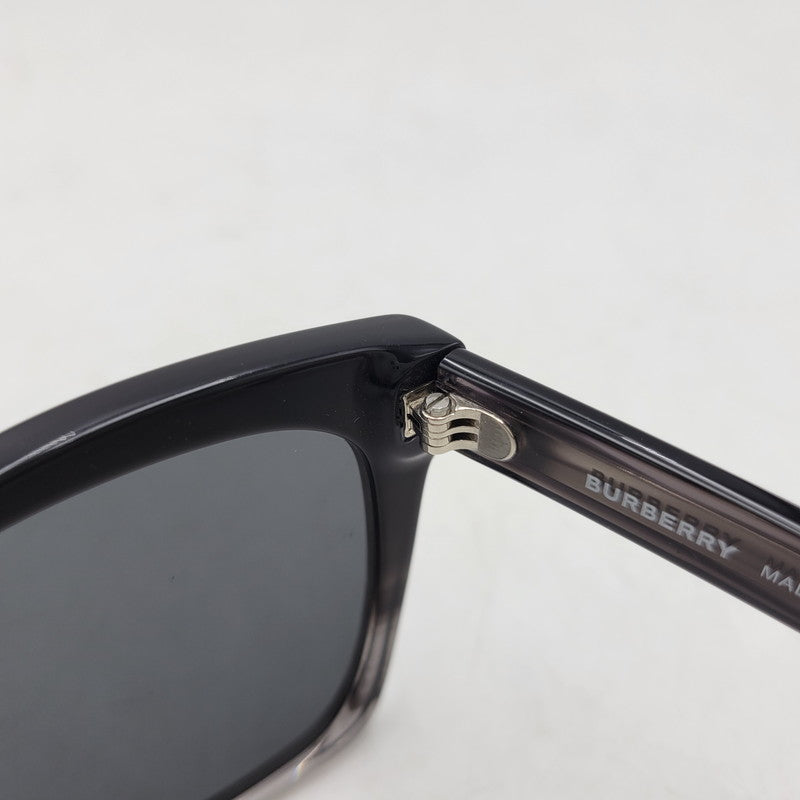 【中古品】【メンズ/レディース】 BURBERRY バーバリー SUNGLASSES B4348-F サングラス 小物 服飾雑貨 183-260710-ay-08-izu サイズ：54口21-145 カラー：ブラック系 万代Net店