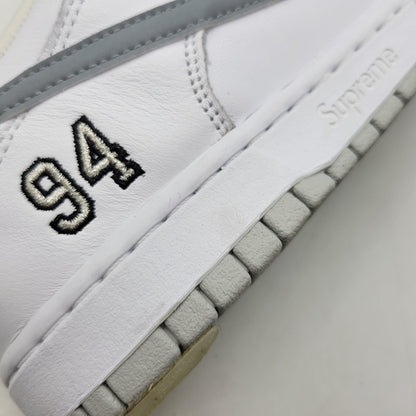 【中古品】【メンズ】 NIKE SB ナイキエスビー × SUPREME シュプリーム DUNK LOW OG QS HQ8487-100 ダンク ロー コラボ スニーカー シューズ 靴 160-260710-ay-03-izu サイズ：27.5cm カラー：WHITE/METALLIC SILVER-WHITE 万代Net店