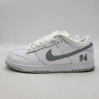 【中古品】【メンズ】 NIKE SB ナイキエスビー × SUPREME シュプリーム DUNK LOW OG QS HQ8487-100 ダンク ロー コラボ スニーカー シューズ 靴 160-260710-ay-03-izu サイズ：27.5cm カラー：WHITE/METALLIC SILVER-WHITE 万代Net店