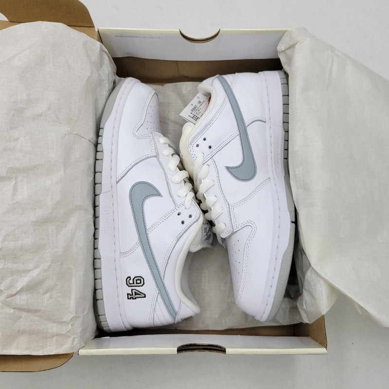 【中古品】【メンズ】 NIKE SB ナイキエスビー × SUPREME シュプリーム DUNK LOW OG QS HQ8487-100 ダンク ロー コラボ スニーカー シューズ 靴 160-260710-ay-03-izu サイズ：27.5cm カラー：WHITE/METALLIC SILVER-WHITE 万代Net店