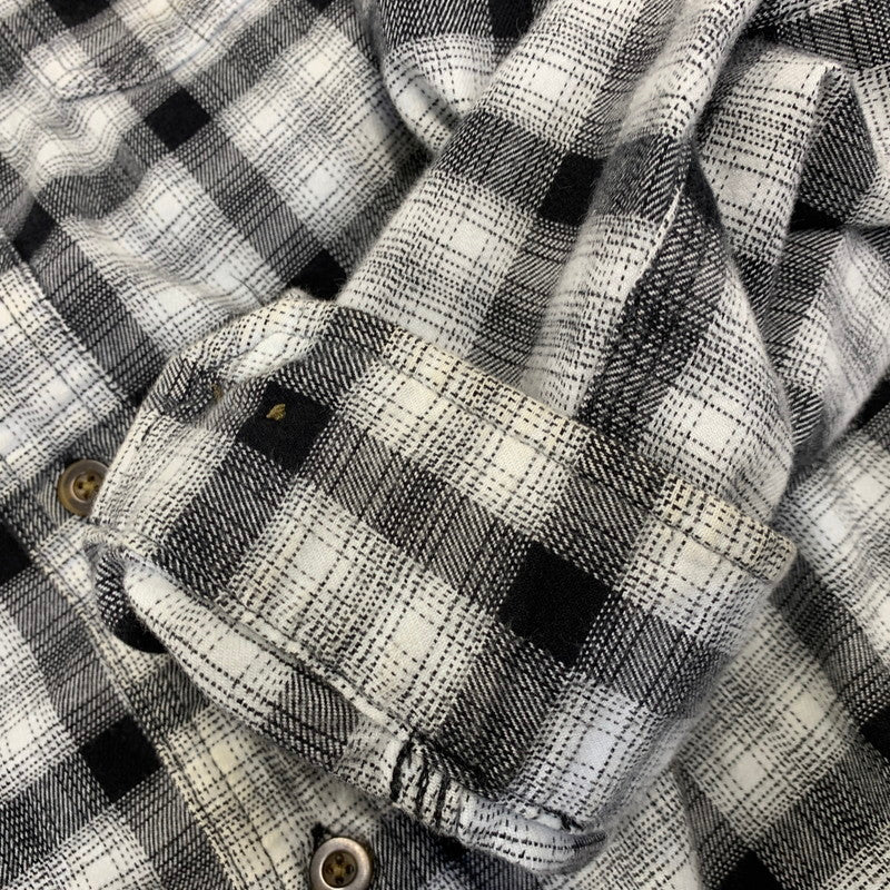 【中古品】【メンズ】 CARHARTT カーハート 104448120 RELAXED FIT FLANNEL SHIRT リラックスド フィット フランネル シャツ トップス 長袖 146-260730-cs-18-izu サイズ：XL カラー：ブラック×ホワイト 万代Net店