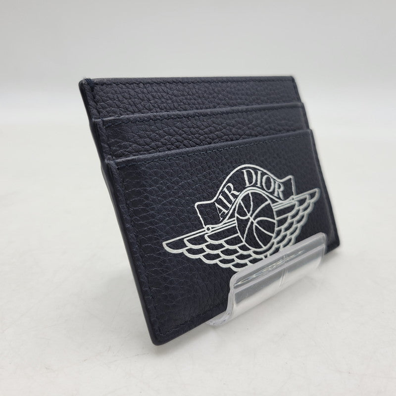 【中古美品】【メンズ/レディース】 Christian Dior クリスチャンディオール × AIR JORDAN エアジョーダン AIR DIOR WINGS CARD CASE 2NICH001YWD エアディオール カードケース レザー コラボ 小物 服飾雑貨 183-260710-ay-06-izu カラー：ネイビー 万代Net店