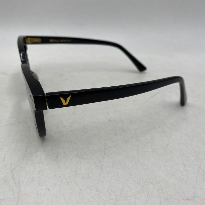 【現状渡し品】【メンズ/レディース】 GENTLE MONSTER ジェントルモンスター SOUTH SIDE SUNGLASSES サウスサイド サングラス 203-260711-as-18-izu サイズ：48□22-152 カラー：ブラック×グリーン系 万代Net店