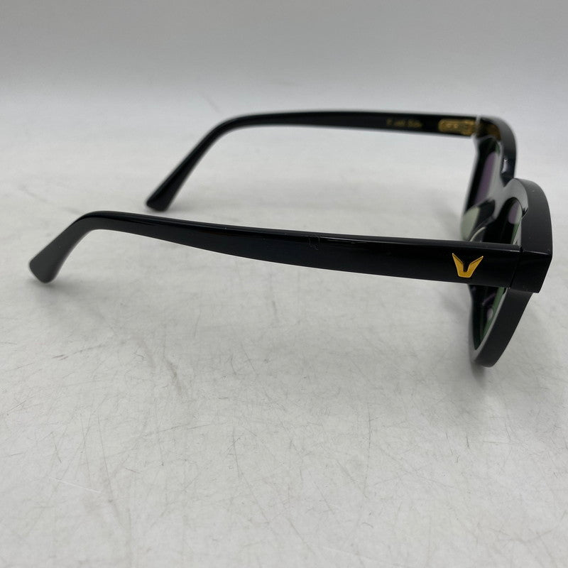 【現状渡し品】【メンズ/レディース】 GENTLE MONSTER ジェントルモンスター SOUTH SIDE SUNGLASSES サウスサイド サングラス 203-260711-as-18-izu サイズ：48□22-152 カラー：ブラック×グリーン系 万代Net店