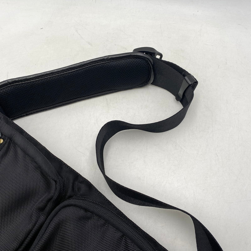 【中古品】【メンズ/レディース】 DIESEL ディーゼル METAL LOGO SHOULDER BAG D253150 メタル ロゴ ショルダーバッグ カバン 鞄 188-260715-as-24-izu カラー：ブラック 万代Net店