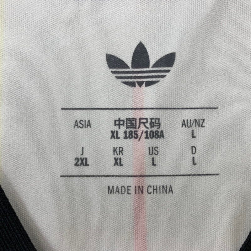 【中古美品】【メンズ】 ADIDAS アディダス JN1872 JAPAN NATIONAL TEAM 2026 AWAY REPLICA JERSEY ジャパン ナショナル チーム アウェイ レプリカ ジャージ トップス 半袖 148-260711-cs-01-izu サイズ：2XL カラー：OFFWHITE/BLACK 万代Net店