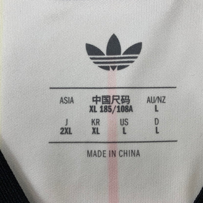 【中古美品】【メンズ】 ADIDAS アディダス JN1872 JAPAN NATIONAL TEAM 2026 AWAY REPLICA JERSEY ジャパン ナショナル チーム アウェイ レプリカ ジャージ トップス 半袖 148-260711-cs-01-izu サイズ：2XL カラー：OFFWHITE/BLACK 万代Net店