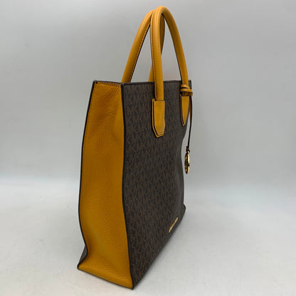 【中古品】【レディース】 MICHAEL KORS マイケルコース 35F1GM9T8B MK SIGNATURE 2WAY SHOPPER TOTE BAG シグネチャー ツーウェイ ショッパー トート バッグ 鞄 188-260718-yn-01-izu カラー：ブラウン 万代Net店