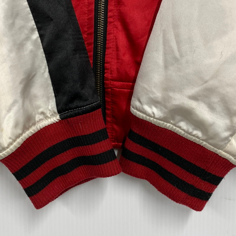 【中古品】【メンズ】 SUICIDE SQUAD スーサイドスクワッド HARLEY QUINN ハーレークィン SOUVENIR JACKET スーベニア ジャケット アウター 147-260714-ya-12-izu サイズ：L カラー：レッド 万代Net店