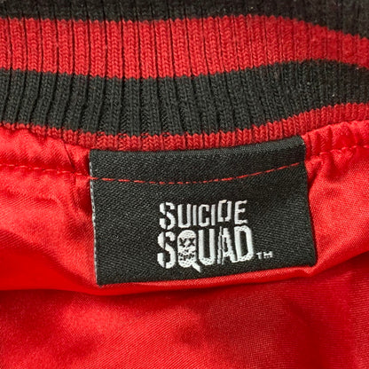 【中古品】【メンズ】 SUICIDE SQUAD スーサイドスクワッド HARLEY QUINN ハーレークィン SOUVENIR JACKET スーベニア ジャケット アウター 147-260714-ya-12-izu サイズ：L カラー：レッド 万代Net店